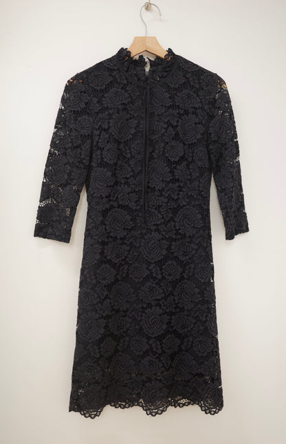 VINTAGE lace dress