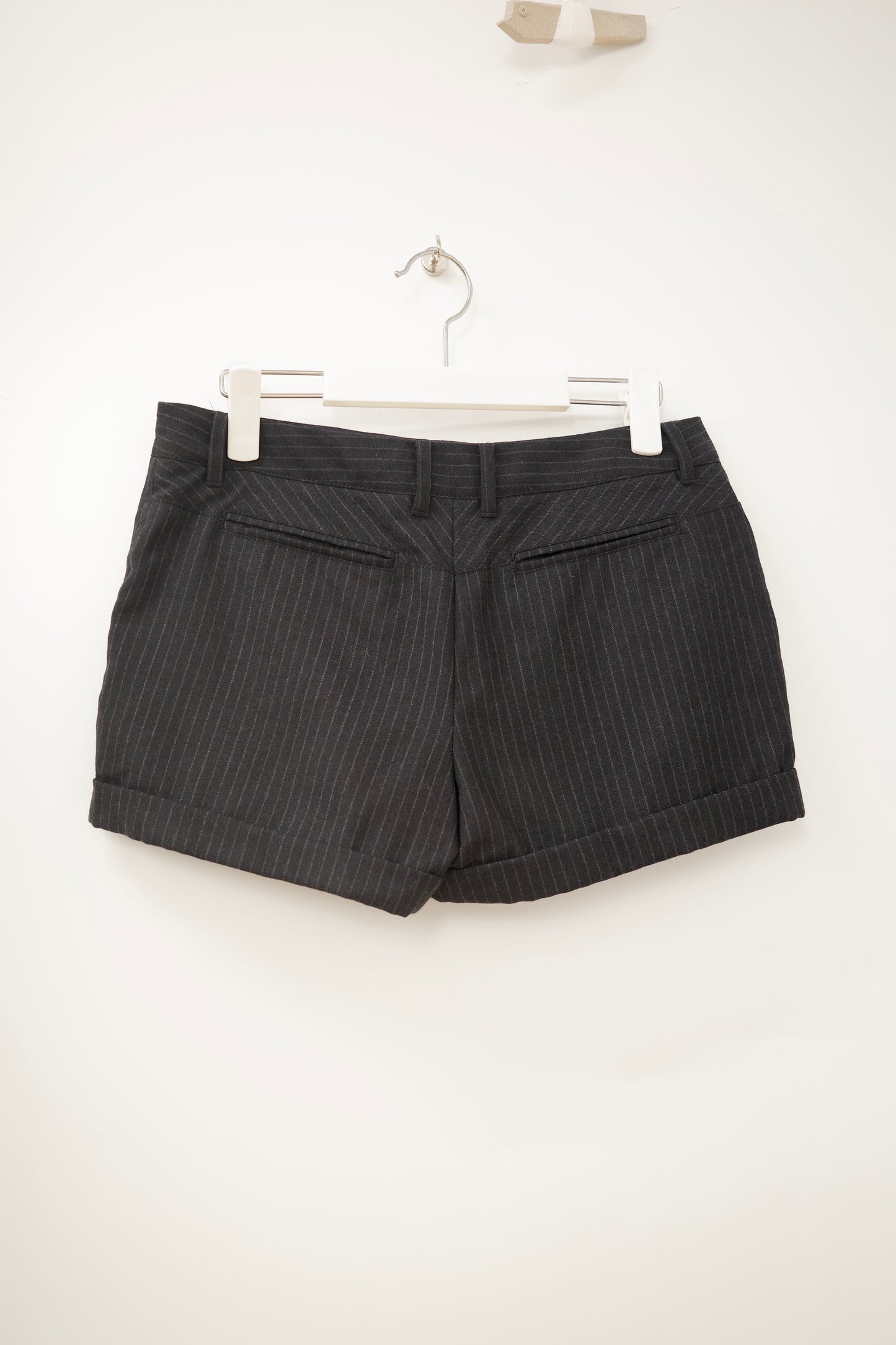 TOMMY HILFIGER wool short pants