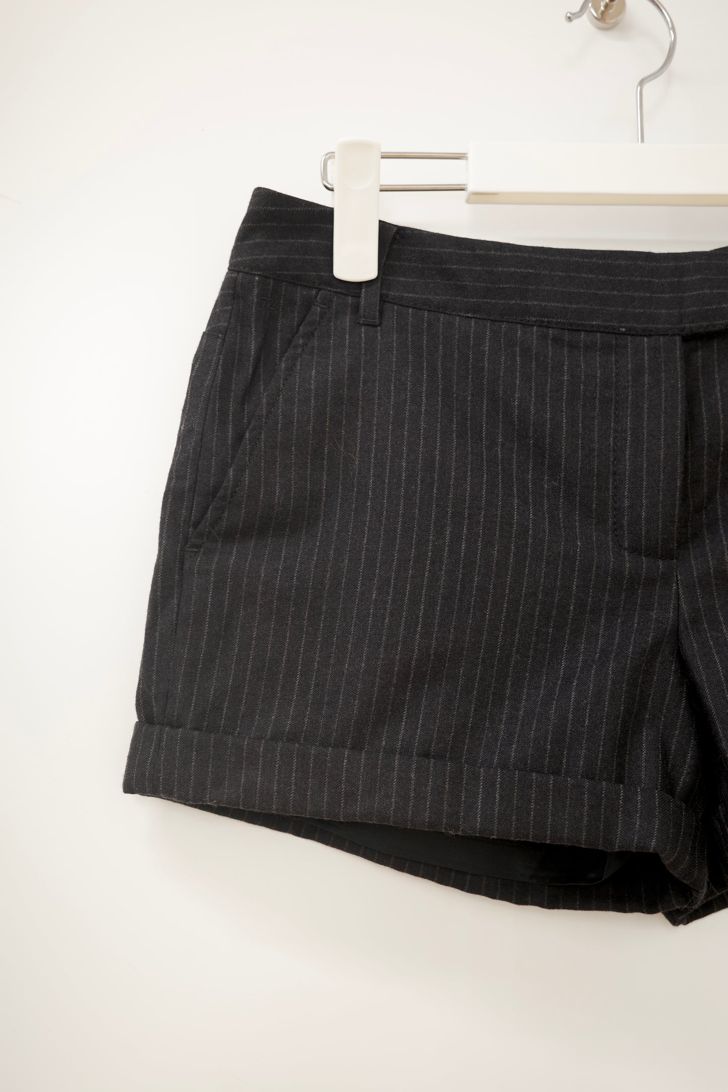 TOMMY HILFIGER wool short pants